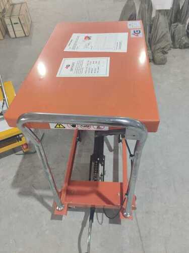 Manual Sessior Lift Table - Attributes: Strong