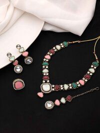 Classic Grace Mehandi plated Kundan Choker necklace set.