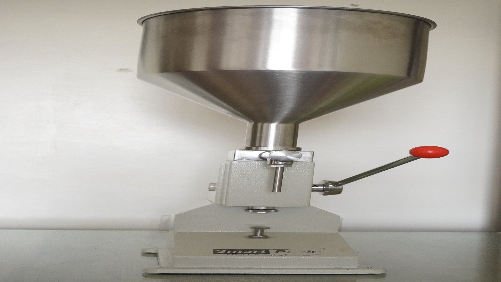 Manual Paste Filling Machine 10 ml to 100 ml