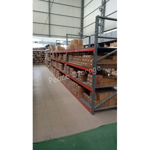 Heavy Duty Pallet Rack With Shelves - Size: Standard