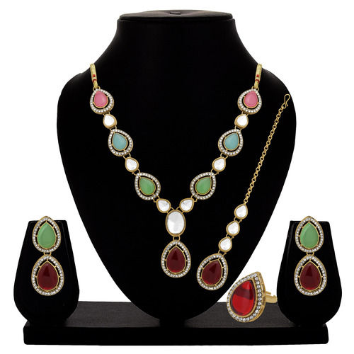 Oval Splendor Mehandi plated Kundan Choker Set.