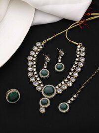 Double Delight Kundan choker Necklace set