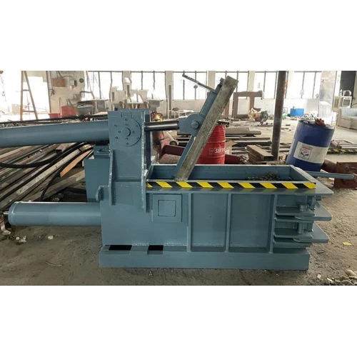 Horizontal Scrap Baler