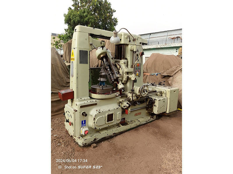 Gear Hobbing Machine