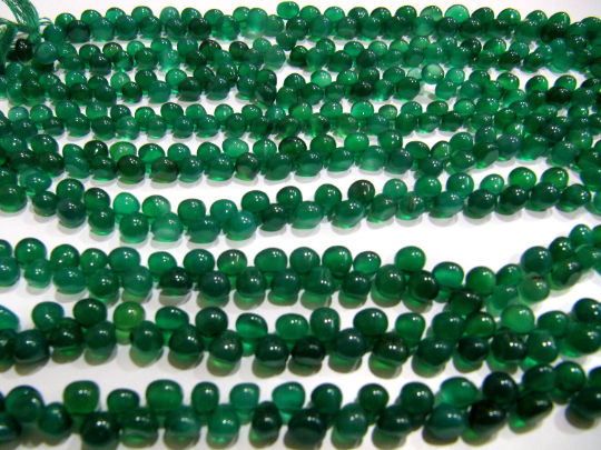 Natural Green Onyx Onion Shape Plain 6 to 8mm Beads Strand 8 Inches Long