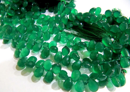 Natural Green onyx Pear Shape  8x10mm to 10x15mm Strand of 8 inch Long