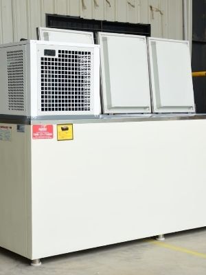 200L Icemake Vertical Freezer - Capacity: 300-400 Ltr/Hr