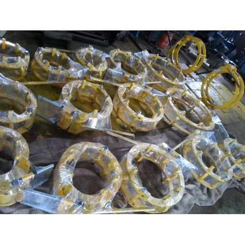 External Pipe Clamp - Color: Yellow