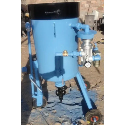 Portable Sand Blasting Machine - Dimension (L*W*H): 100X90X120 Cm  Centimeter (Cm)