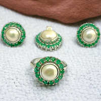 Natural Emarald Pearl Set - Finish: Smooth