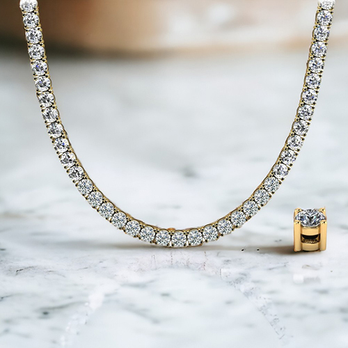 Ladies Diamond Pendant