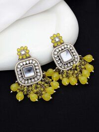 Kundan Square Pearl Drops Earring.