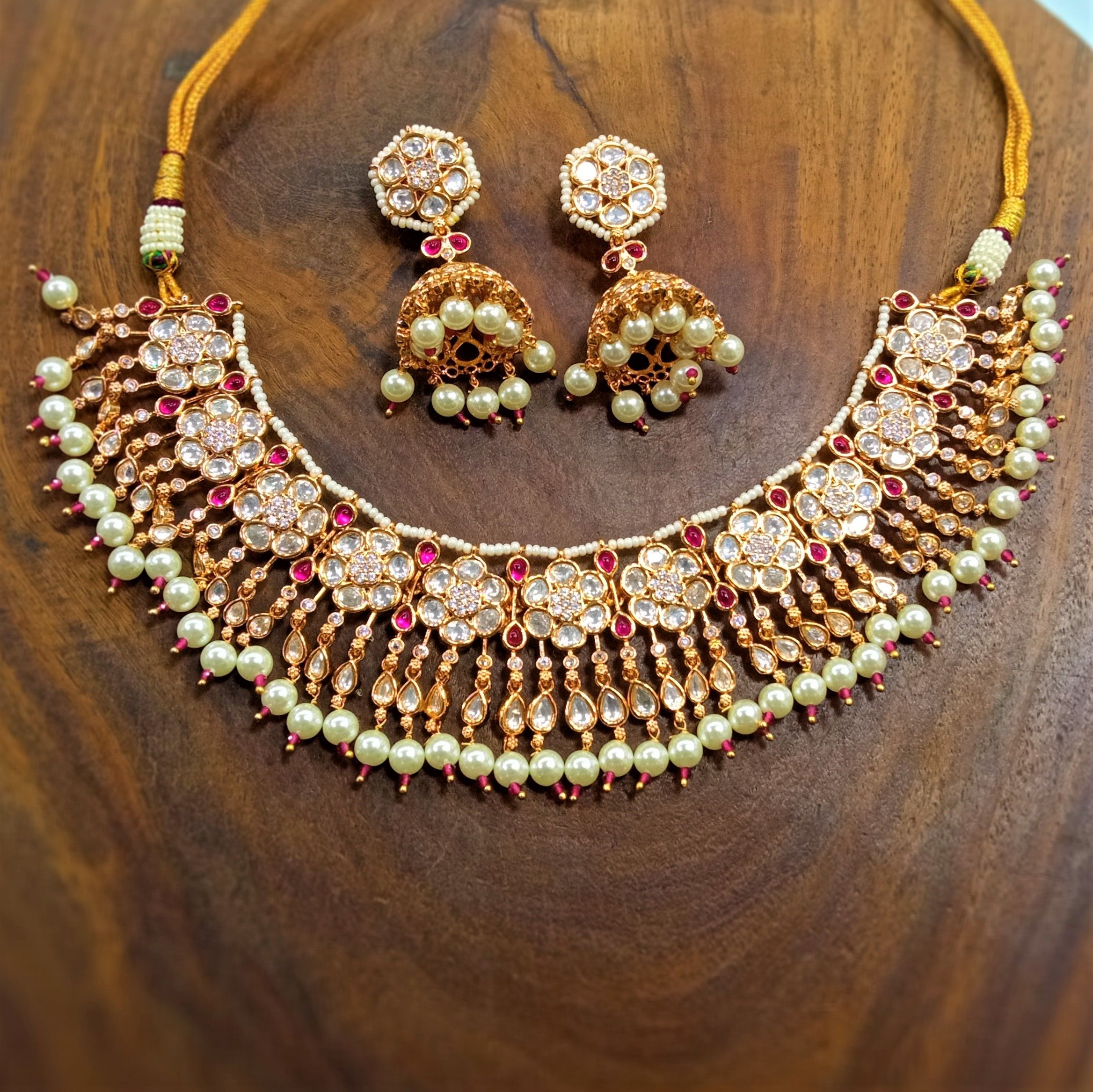 Kundan Necklace Set - Earrings Type: Stud Earrings