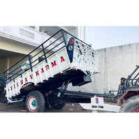 Hydraulic Tractor Trolley