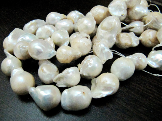 Natural White Pearl Baroque Shape / Nugget Shape15 to 20mm Beads strand 16'' long