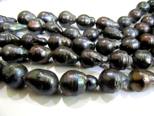 Natural Black Pearl Baroque Shape / Nugget Shape 15 to 20mm Strand 15-16''long