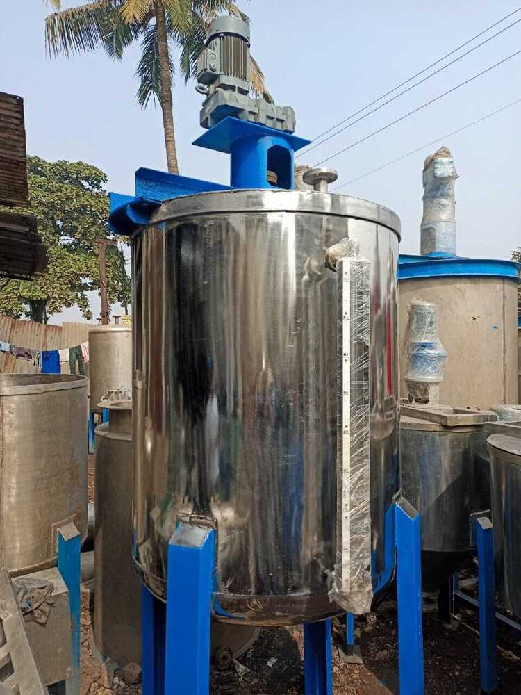 2000 Litre Stainless Steel Mixing Vessel - Color: Silver