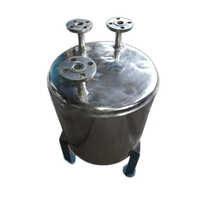Stainless Steel Filter Tank - Capacity: 500 Ltr/hr