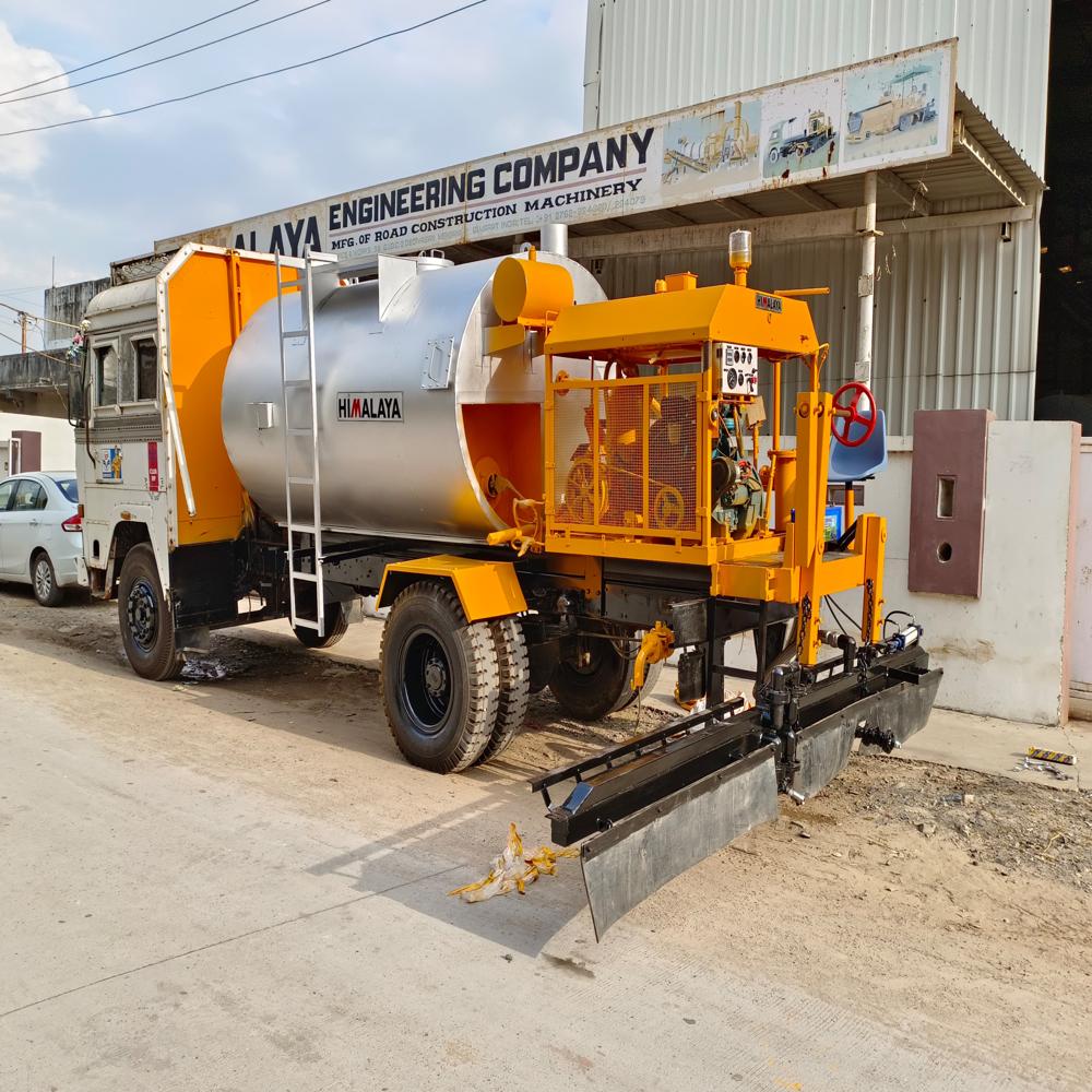 Industrial Bitumen Pressure - Mild Steel, Yellow Color | Automatic Operation, Human Machine Interface Cooling System, Warranty Included