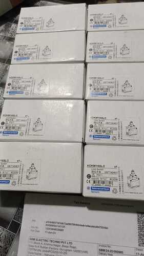 TELEMECANIQUE LIMIT SWITCH, XCKM102LC