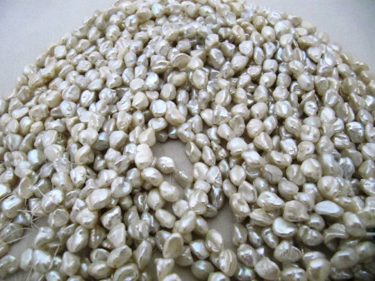 Natural Genuine Pearl Tumble 8-9mm Beads Strand 16 inches Long