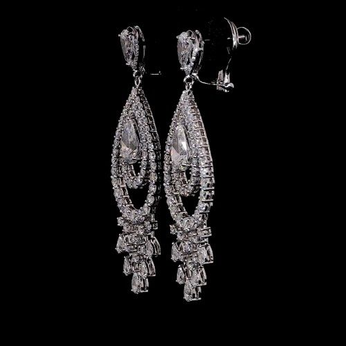 Beautiful Earrings 18kt White Gold 9.902ct 18K WHITE Gold