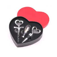Love Heart Shaped Bottle Stopper - High-quality Metal, Customized Fit , Worm Embossed Texture, Elegant Gift For Wine Enthusiasts