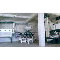 Industrial Pulverizer Flour Mill - Mild Steel, 69ft X 17ft X 18ft Dimensions | 2000kg/hr Capacity, Automatic Operation, Three Phase Electric Motor