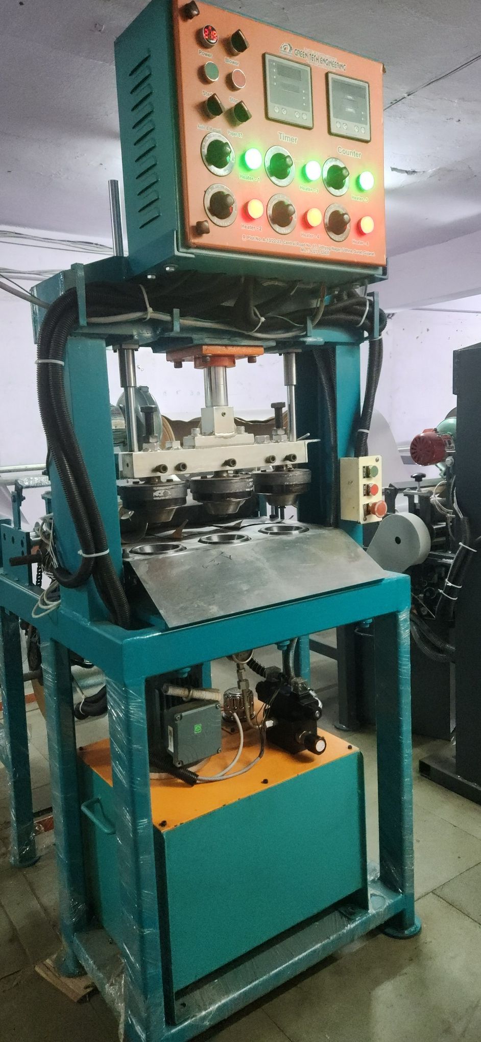 Hydraulic Automatic Triple Die Dona Making Machine