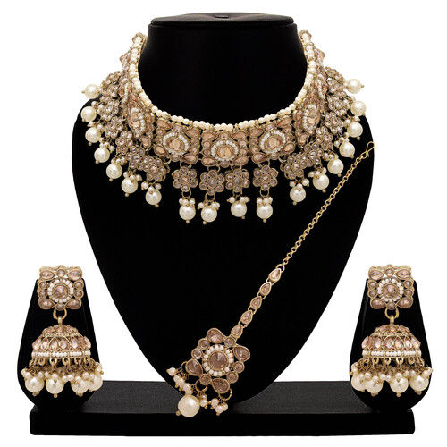 Floral Square Splendor Mehandi plated Reverse AD Choker Necklaces set..