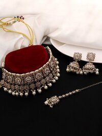 Floral Square Splendor Mehandi plated Reverse AD Choker Necklaces set..