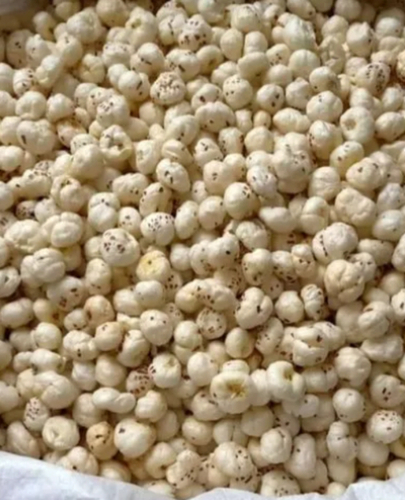Puffed lotus seeds