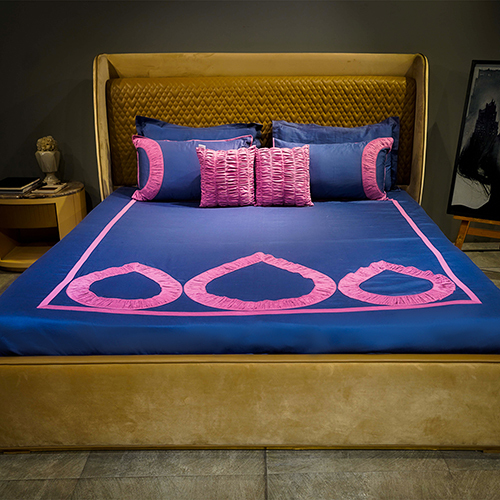 Blue And Pink Teardrop Elegance Bedsheet