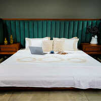 White And Beige Teardrop Elegance Bedsheet