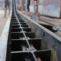 Redler Chain Conveyor - Color: Gray