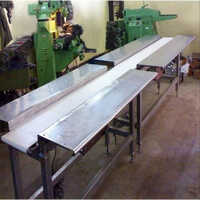 Stainless Steel Conveyor Table - 40 Feet Length, Silver Color, Semi-automatic, 1 Ton Capacity, Ss316 Material Grade | Industrial Use, 1 Year Warranty