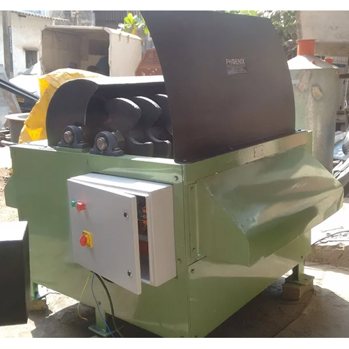 Three Blade Wood Cutting Machine