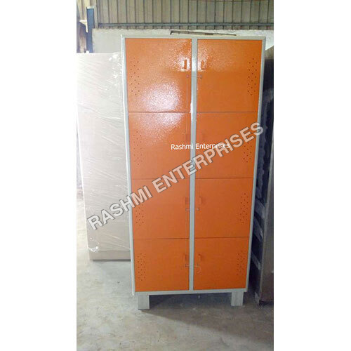 8 Door Locker