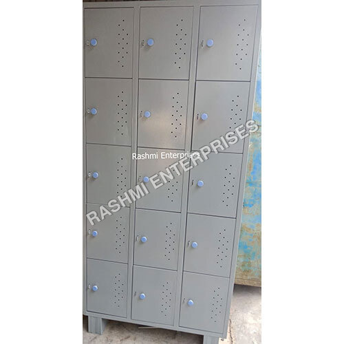 15 Door Locker - Color: White