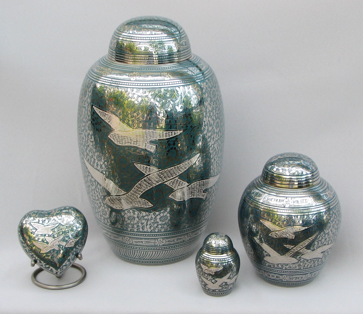 Brass Pewter Finish Classic Cremation Urn for Human Ashes,Traditional Funeral Urns Wholesale Supplies