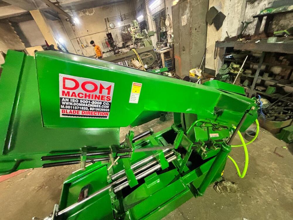 Dom 250-350 Bandsaw Machine - Color: Green