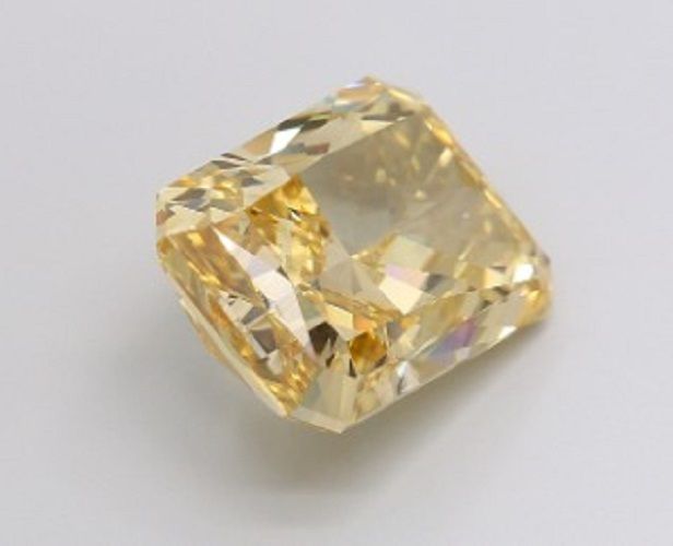 Radiant 8.58ct Fancy Vivid Yellow VVS2 IGI 632476978 lab grown diamond