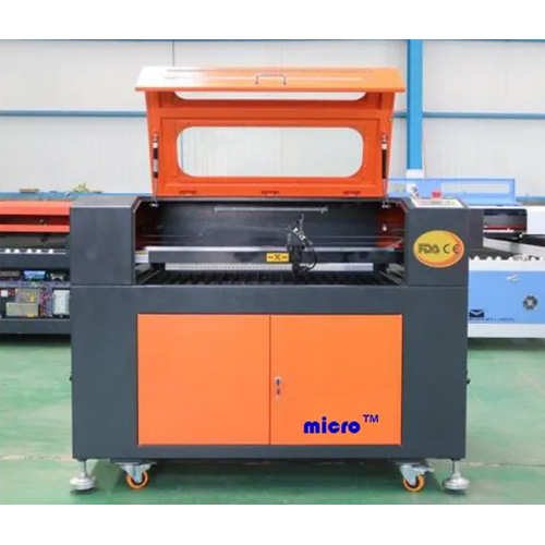 CO2 Laser Cutting Machine
