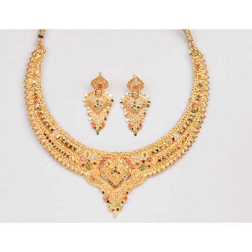 Stylish Imitation Gold Necklace Set - Color: Golden