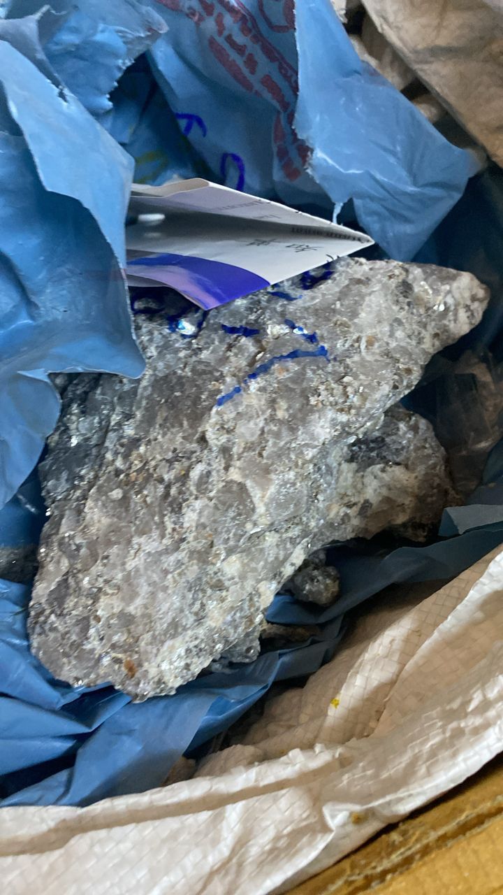 Quartz Lumps and Powder
