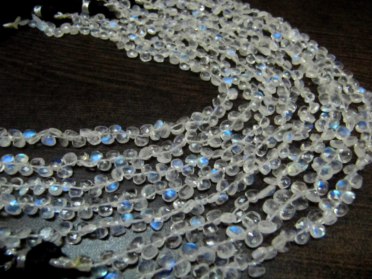 Natural White Rainbow Moonstone 4 to 8mm Heart shape Beads Strand 8''long