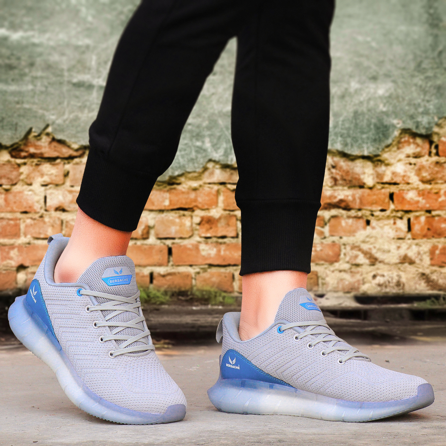 premium Sports ,Gym, tranding Stylish Running shoes (9022)