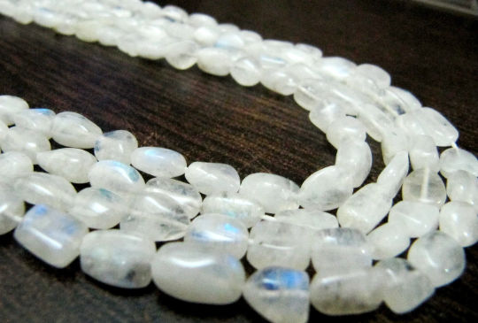 Natural white Rainbow Moonstone Nugget Plain Beads 10 to15mm Strand 8''