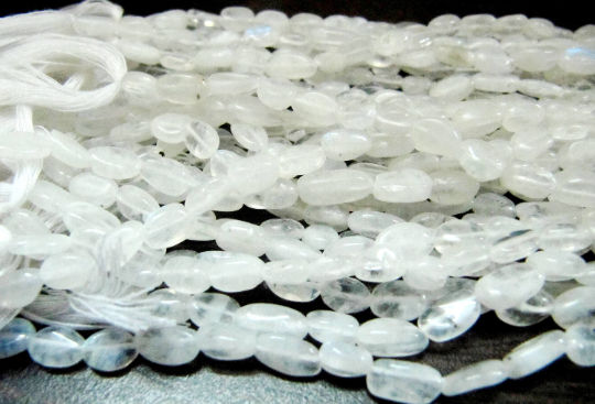 Natural White Rainbow Moonstone Oval Plain 6 to 8mm Beads Strand 13''long