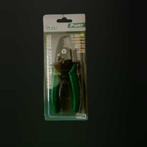 Proskit 3 Hole Fiber Striper - Color: Green